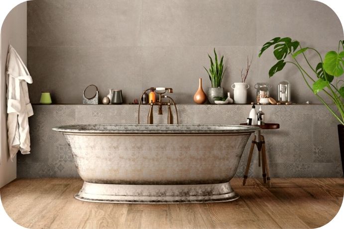 Kupatilo sa rustičnim teksturama pločica i drvenim podom