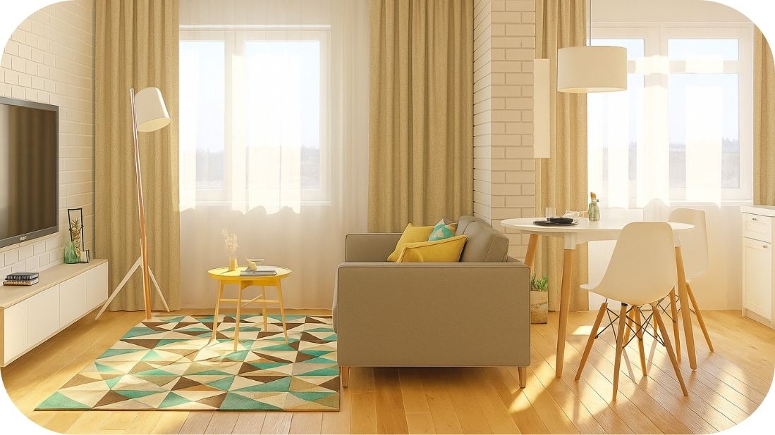 Mala trpezarija u svetlim tonovima sa prirodnim svetlom