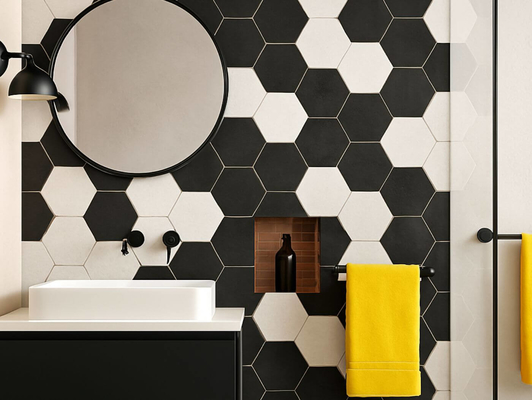 Crno-beli enterijeri: Ideje za moderan prostor